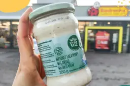 Wegański majonez z czego? Odkryj składniki, które zachwycą smakiem