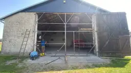 Drzwi garażowe z profili: Jak zbudować solidne i oszczędzić?