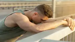 Objawy przetrenowania mięśni - jak je rozpoznać i uniknąć problemów