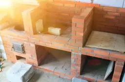 Jak zbudować grill murowany z cegły – uniknij najczęstszych błędów