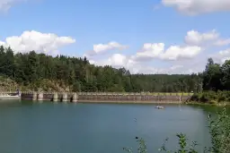 Jezioro Złotnickie: piękne miejsce na relaks i niezapomniane przygody