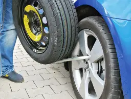 Opony Run Flat czy zwykłe? Które wybrać? Bezpieczeństwo i koszty