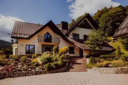 Noclegi w Polsce: Od Booking po Slowhop znajdź swój ideał