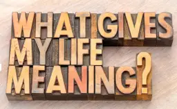 Jaki jest sens ludzkiego życia? Odkryj różne perspektywy i odpowiedzi