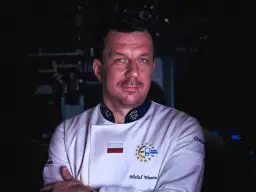 Kim jest Michał Wawro? Poznaj biografię i osiągnięcia artysty