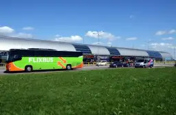 Flixbus Warszawa: Gdzie znaleźć swój przystanek? Uniknij stresu!