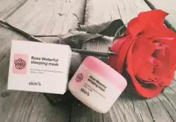 Skin79 różana maseczka nawilżająco wygładzająca - naturalny blask dla cery
