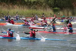 Mistrzowie Polski Kajakarstwo 2025: Poznaj Triumfatorów i Legendy