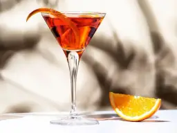 Najlepsze drinki z martini czerwonym – odkryj wyjątkowe przepisy