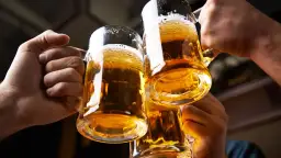 Piwo czy wódka: Co ma więcej kalorii i jak wybrać świadomie?