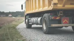 Ile zarabia kierowca lory? Zaskakujące fakty o wynagrodzeniu