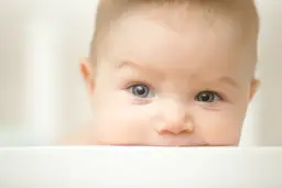 Jak wygląda badanie wzroku u niemowląt? Co powinieneś wiedzieć?