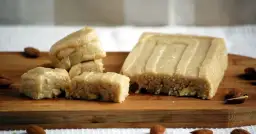 Czy chałwa jest wegańska? Odkryj składniki i pułapki w diecie