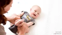 6-miesięczne niemowlę: Jak wspierać rozwój motoryczny przez zabawę?