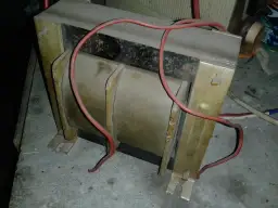 Jaki transformator do prostownika 12V? Wybierz mądrze, uniknij błędów