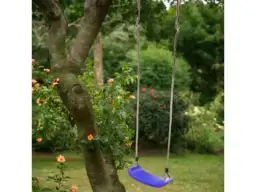 Jak zawiesić huśtawkę na drzewie: bezpieczne metody i porady