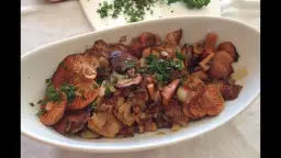 Jak smażyć rydze? Tajniki przyrządzania soczystych grzybów leśnych