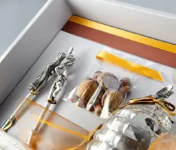 Pomysły na prezenty i świętowanie 9 rocznicy ślubu, które zaskoczą