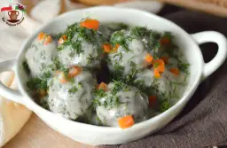 Pulpety drobiowe w sosie koperkowym: Sekret puszystości i smaku