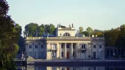 Łazienki Królewskie: Co warto zobaczyć? Twój przewodnik po atrakcjach