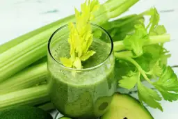 Koktajle na anemię przepisy: smaczne sposoby na zwiększenie żelaza