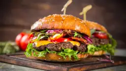 Burger z czym - odkryj najlepsze dodatki, które zmienią smak!