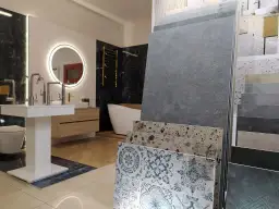 Jak odnowić łazienkę nie wymieniając kafelków i zaoszczędzić pieniądze