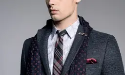 Jaki krawat do szarego garnituru? Odkryj idealne kolory i wzory