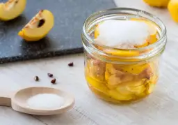 Jak zrobić sok z pigwy - prosty przepis na zdrowy napój domowy