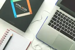 Jakie są platformy edukacyjne? Poznaj najlepsze opcje e-learningowe