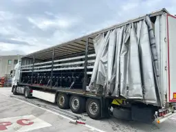 Ile waży naczepa z plandeką? Liczby, ładowność i kary ITD