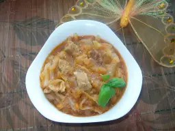 Jakie przyprawy do bigosu ze słodkiej kapusty sprawią, że zachwycisz gości?