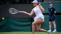 Świątek vs Osaka: Wyniki meczu i szczegółowa analiza rozgrywki