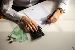 Zwrot nadpłaty w Credit Agricole: jak odzyskać pieniądze?