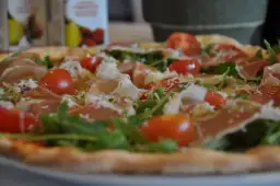 Kartuzy gdzie zjeść: najlepsze miejsca na smaczny posiłek w mieście