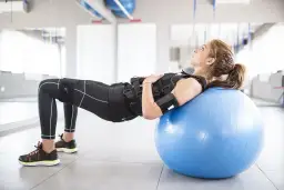 Trening EMS co to? Odkryj korzyści i działanie elektrostymulacji mięśni