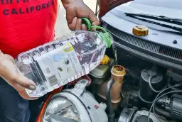 Czy można wlać wodę destylowaną do chłodnicy? Sprawdź skutki użycia