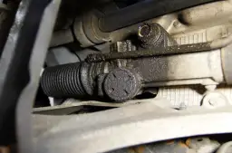 Uszkodzona maglownica objawy: jak je rozpoznać i uniknąć kosztów