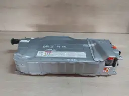 Bateria w hybrydzie Toyoty: Ile wytrzyma? Gwarancja do 10 lat!