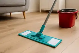 Jak skutecznie wypolerować panele podłogowe i uniknąć smug