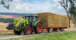 Ile można jechać ciągnikiem rolniczym? Ograniczenia, przepisy i bezpieczeństwo