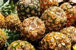 Ile kalorii ma ananas świeży? Poznaj wartość odżywczą owocu