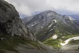 Co to są góry? Odkryj ich sekrety, od genezy po szczyty!