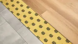 Jak położyć panele winylowe na kafelki - uniknij najczęstszych błędów