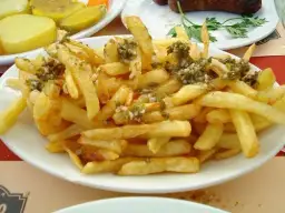 Na czym smażyć frytki? Najlepsze oleje, które poprawią smak