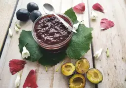 Jak zrobić powidła śliwkowe: Domowy przepis na aromatyczne powidła