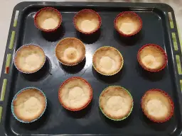 Jak długo piec babeczki w silikonowych foremkach, by były idealne?