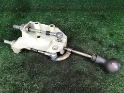 Gdzie jest lewarek w Fiat Doblo? Odkryj jego lokalizację i uniknij problemów