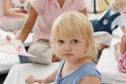 Na ile godzin 3 latek do przedszkola? Sprawdź, co jest najlepsze