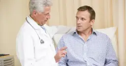 Czy urolog leczy nerki? Poznaj ważne informacje i różnice w specjalizacjach